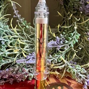 Versace 19V69 Italia Ageless Instant Lift Face Lift Syringe
